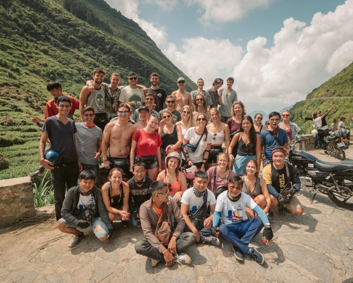 Jasmine Hostel And Motorbike Tours Ha Giang Extérieur photo