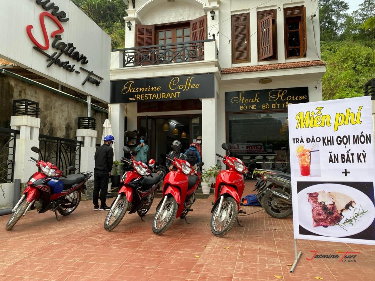 Jasmine Hostel And Motorbike Tours Ha Giang Extérieur photo